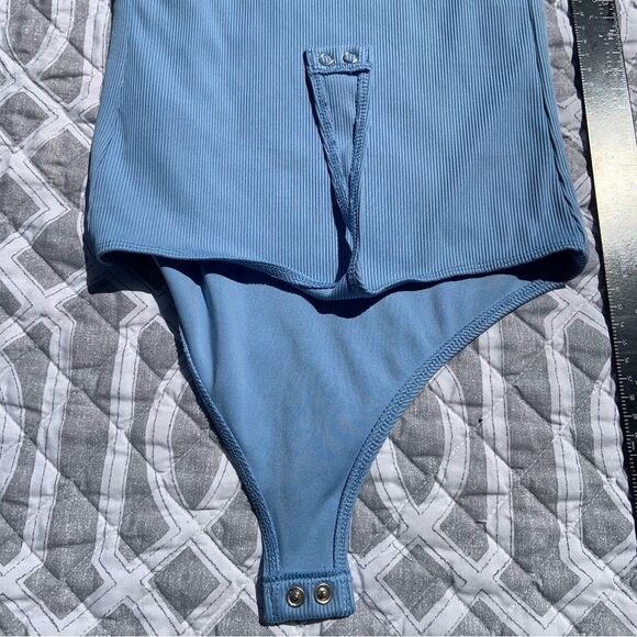 Sz XS Ribbed Blue Bodysuit by Express - Picture 5 of 7